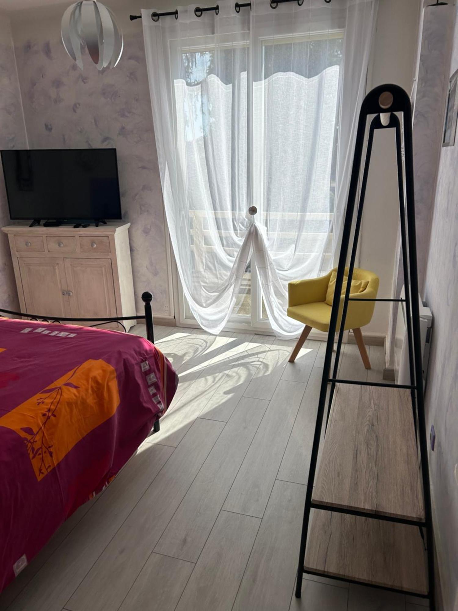 Chambres Hotes Les Grenouilles Saint-Paul-de-Varax 外观 照片